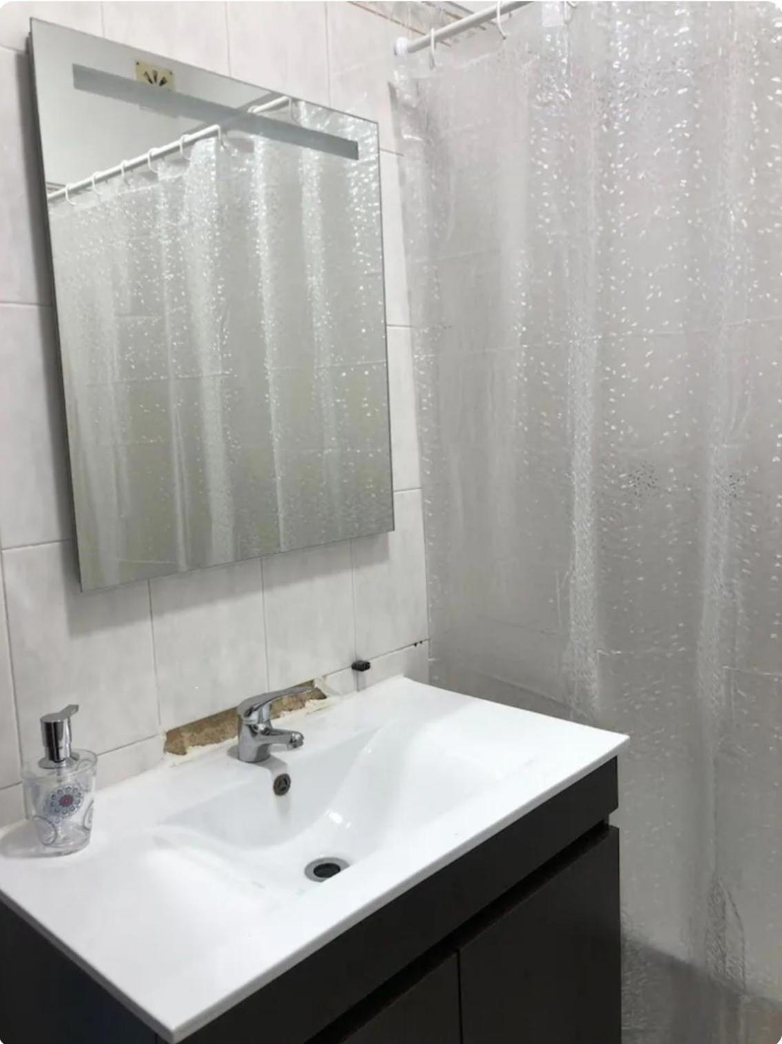 Quarto Calmo E Acolhedor Apartment Almada Bagian luar foto