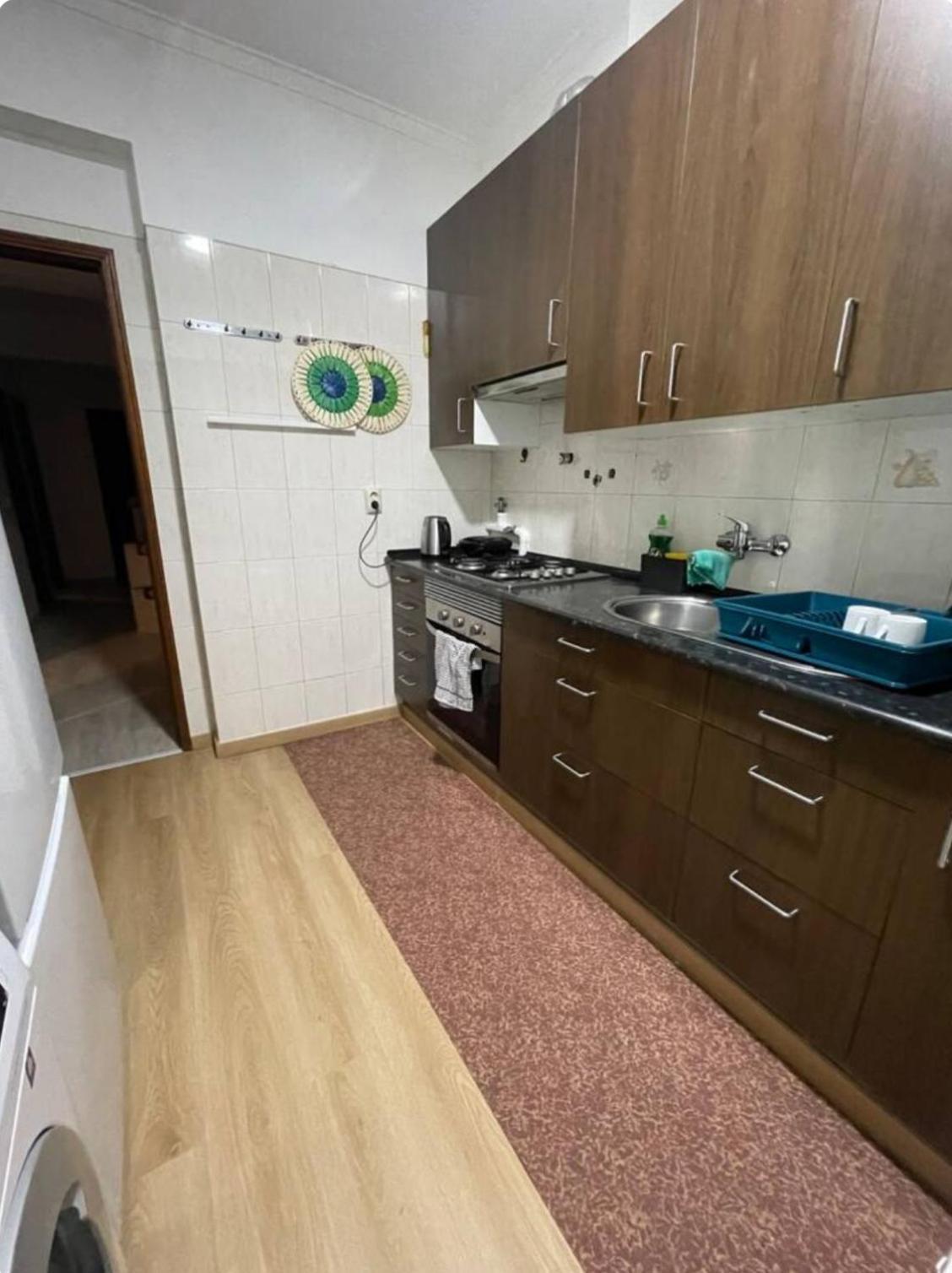 Quarto Calmo E Acolhedor Apartment Almada Bagian luar foto
